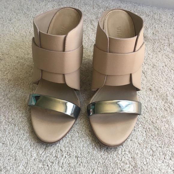 Vince Karima wedges, size 7.5 - Picture 4 of 9